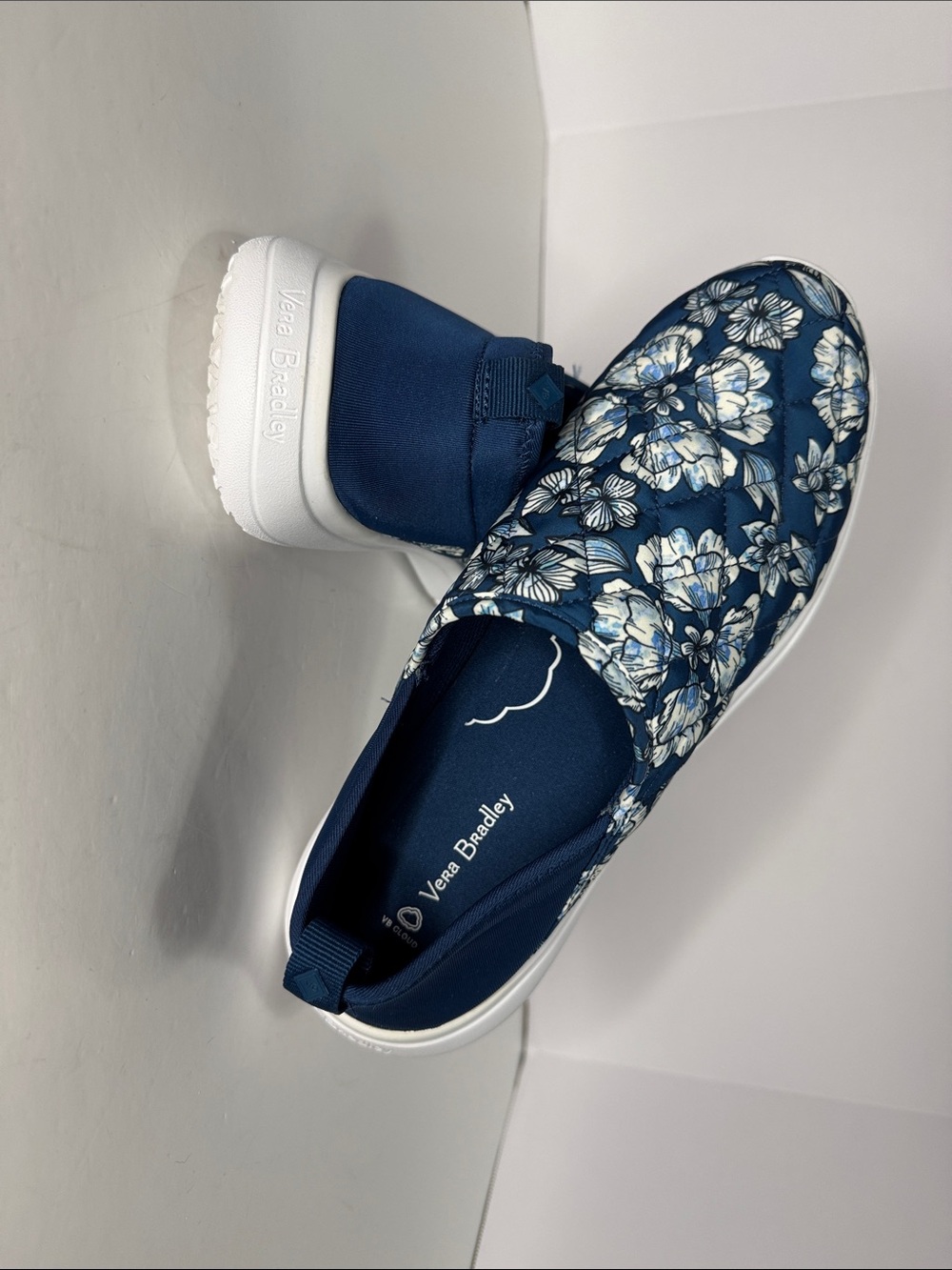 Vera Bradley Cloud Navy Blue Floral Quilted Slip-On Sneakers Size 9